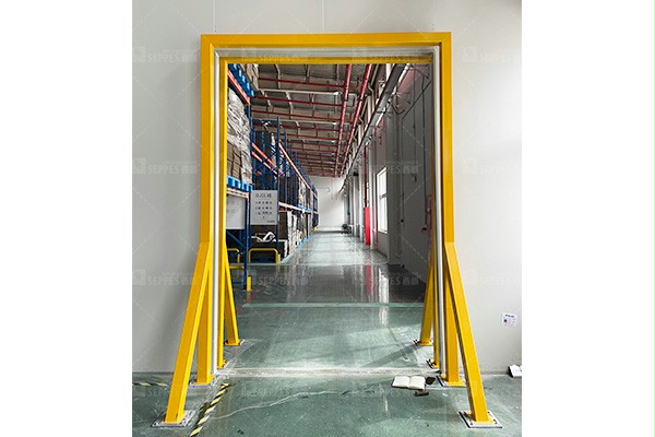 鋁合金卷簾門安裝前