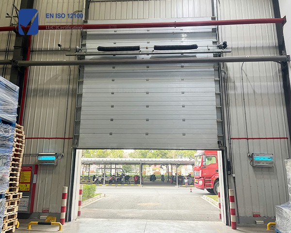 農夫山泉廠房提升門